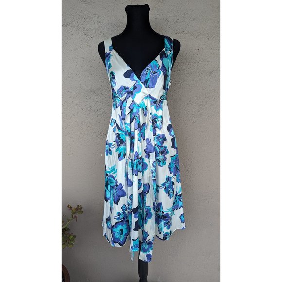 💜Guess Silk Floral Dress with Convertible Tie-Waist - Picture 6 of 9